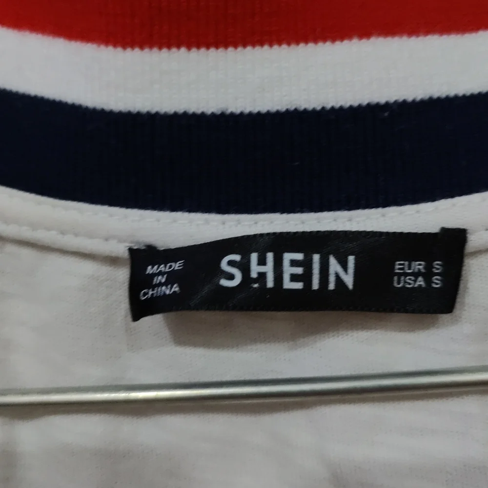 Shein tshirt - Picture 3 of 4